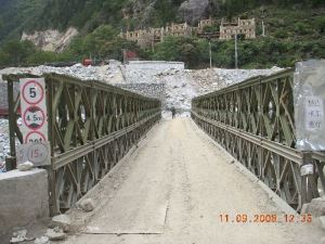 Se yon gwo pon, dan vise